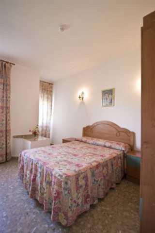 Photo of Bedroom in New Golden Mile