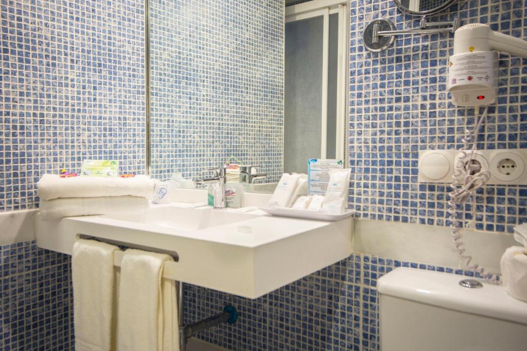 Photo of Bathroom in Torrequebrada