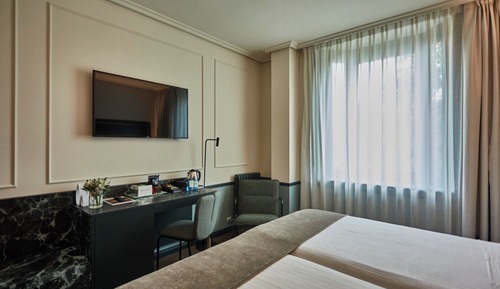 Deluxe Room, Garden View