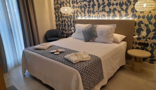 Deluxe Suite, 1 King Bed with Sofa bed