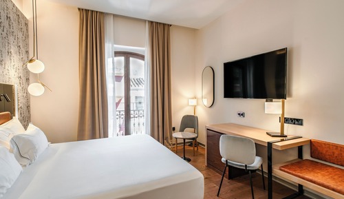 Superior room for single use