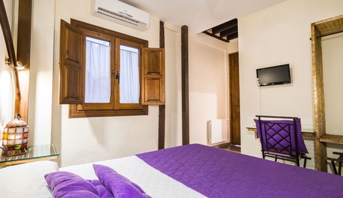 Interior Basic Double Room
