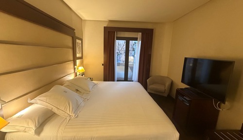 Double Room (Parking included)