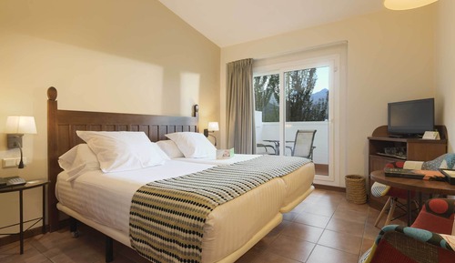 Double Room, Mountain View (2 adults + 2 children)