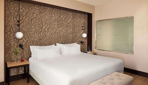 Premium Room (New Style Extra Bed 2 Adults +1 Child)