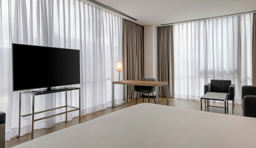 Standard Room, 1 King Bed