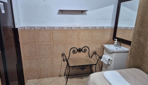 Single Room, Shared Bathroom