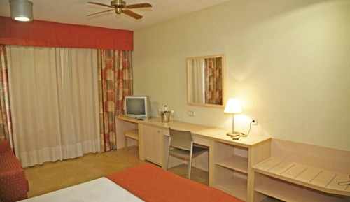Standard Double Room Single Use (1 Adult)
