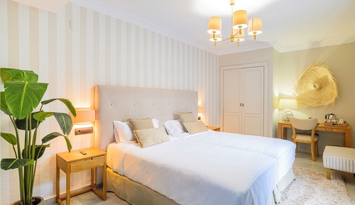 Classic Double Room