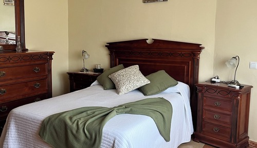 Double Room, 1 Queen Bed