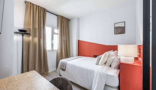 Comfort Single Room, Bathtub