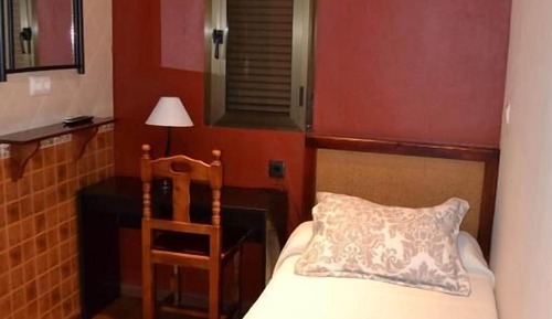 Basic Single Room, Courtyard View