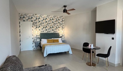 Studio Suite, Terrace, Mountain View