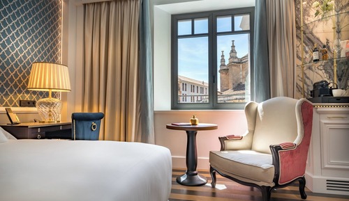Gran Claridge Cathedral Suite