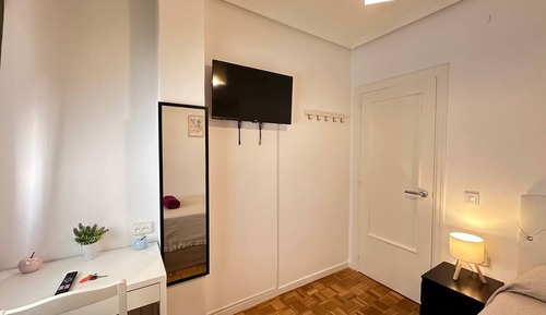 Classic Single Room, Shared Bathroom