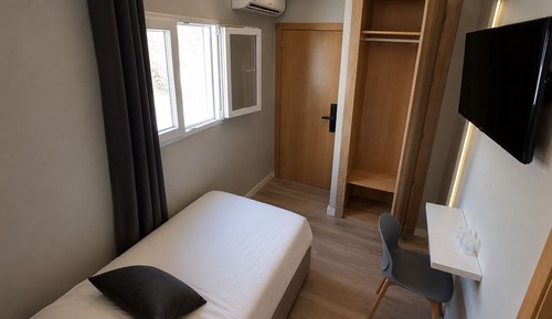 Single Room, Non Smoking, Private Bathroom