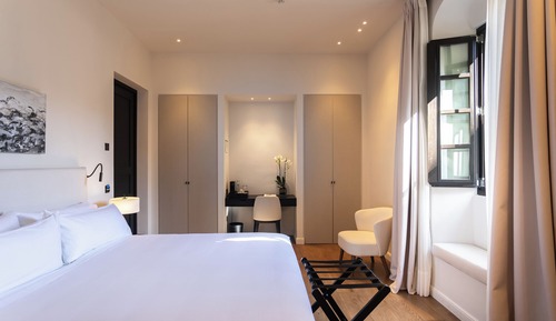 Deluxe Double or Twin Room, 1 King Bed, City View