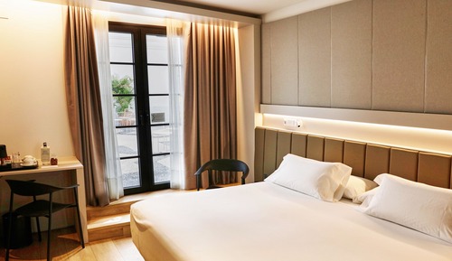 Standard Room, Courtyard View