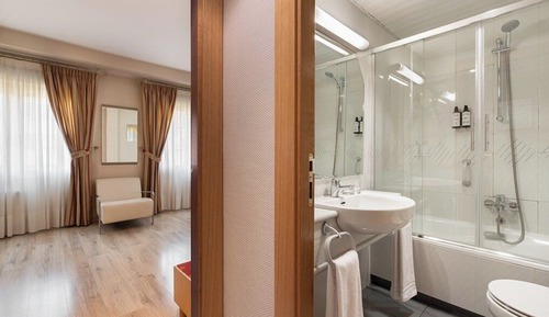 Double Room (Matrimonial)