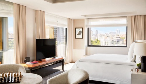 Junior Anglada Suite