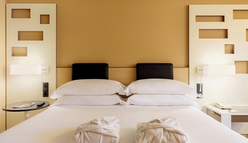 Premium Room, 1 King Bed