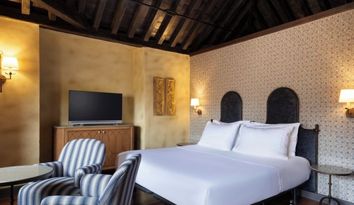 Premium Room, 1 King Bed