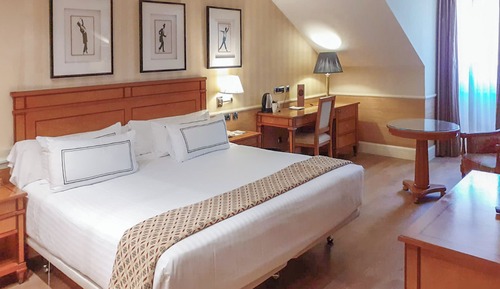 Premium Room