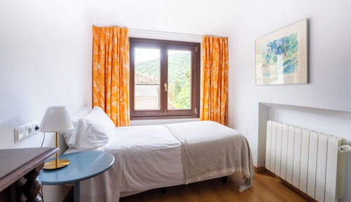 Family Room, 2 Bedrooms, Mountain View