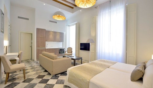 Deluxe Studio, Balcony