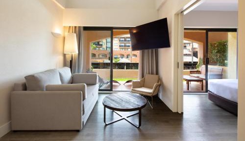Two-Bedroom King Suite