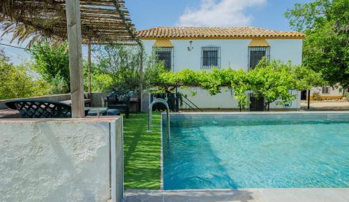 Villa with Garden View