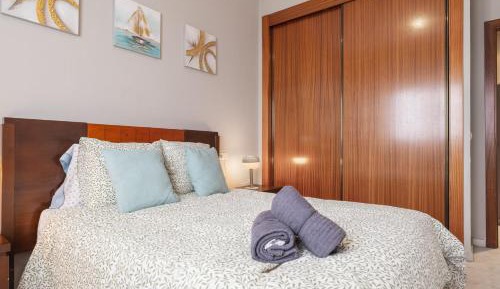 One-Bedroom Deluxe Apartment