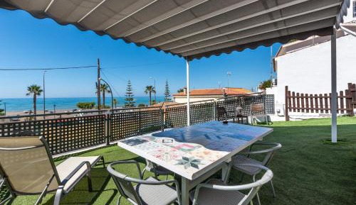 Studio Apartment with Sea View