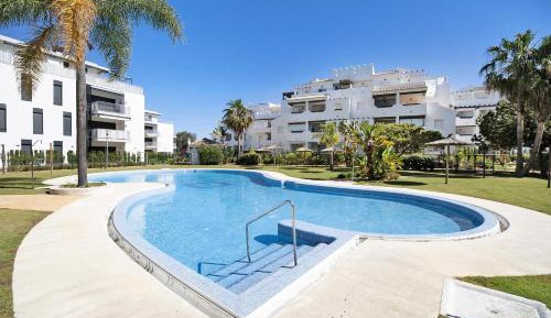 Two-Bedroom Deluxe Apartment with Garden View