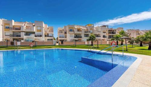 Two-Bedroom Deluxe Apartment with Garden View