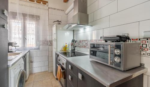 Two-Bedroom Apartment with Mountain View