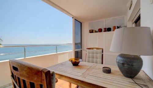 Superior One-Bedroom Apartment with Balcony