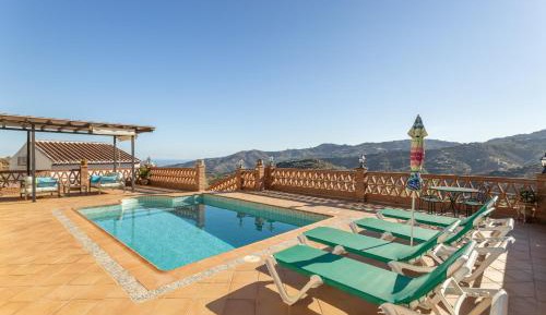 Quadruple Room with Mountain View