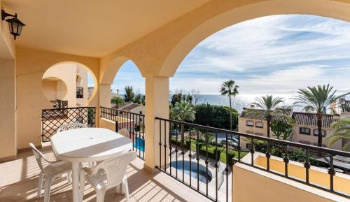 Two-Bedroom Deluxe Apartment with Ocean View