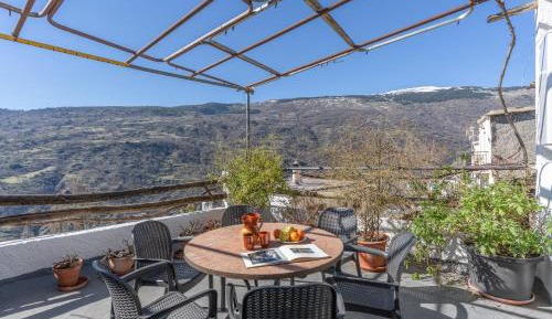 Three-Bedroom Premium Apartment with Balcony