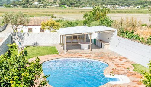 Three-Bedroom Premium Apartment with Balcony