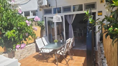 Two-Bedroom Deluxe Apartment with Garden View