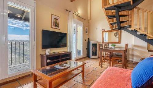 Three-Bedroom Apartment with Mountain View