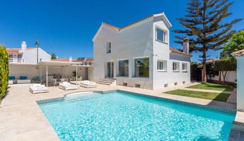 Villa with Garden View