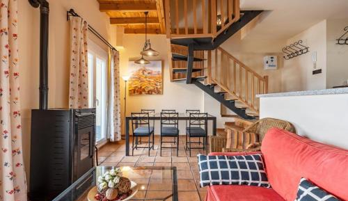 Three-Bedroom Deluxe Apartment