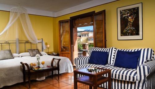 Double or Twin Room with Terrace