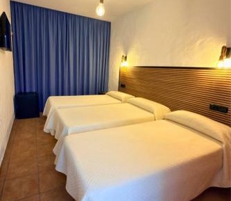  Triple Room  with patio