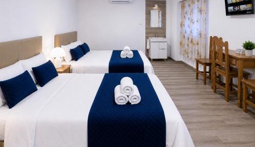 Quadruple Room with Shared Bathroom