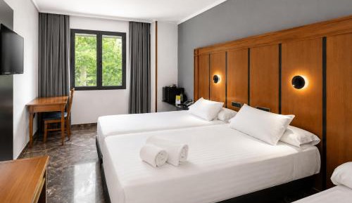 Twin Room with Extra Bed