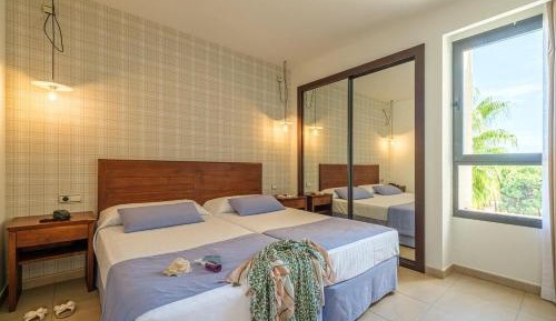 Junior Suite with Pool View